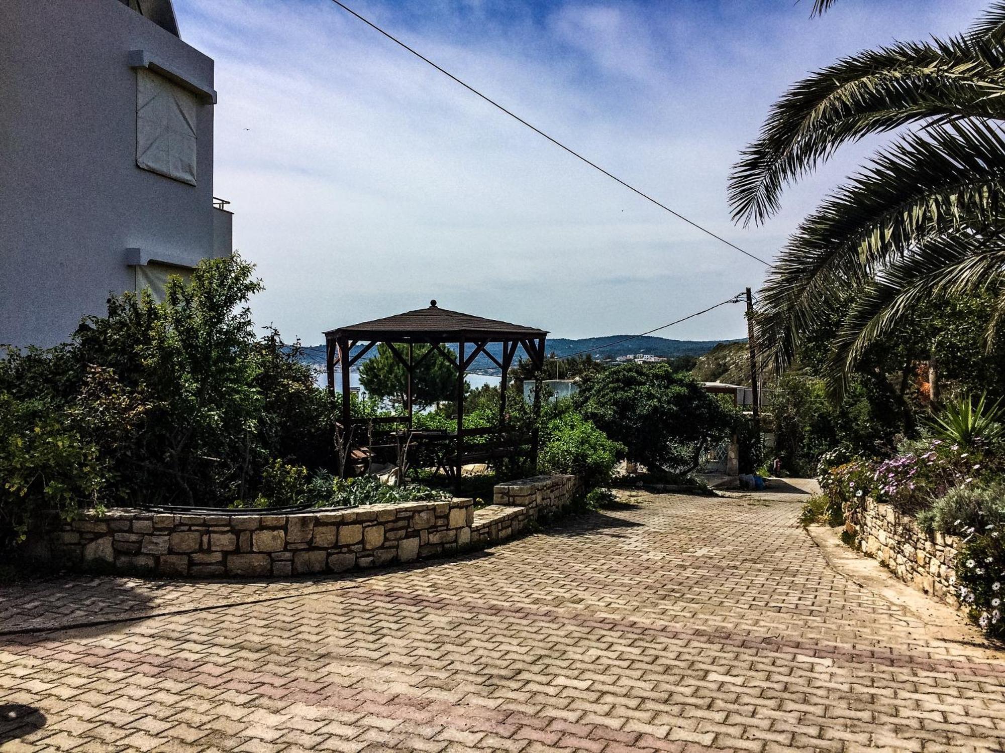 Vasilikos Apartments Paralia Agias Foteinis Exterior photo